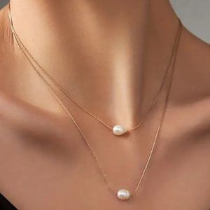 Gold & Freshwater Pearl Necklace // NEW